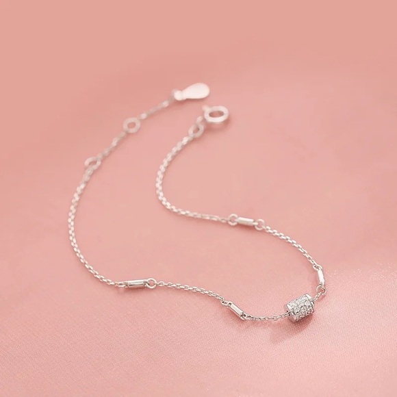 New* Sterling Silver Link Chain Bracelet - Picture 2 of 3